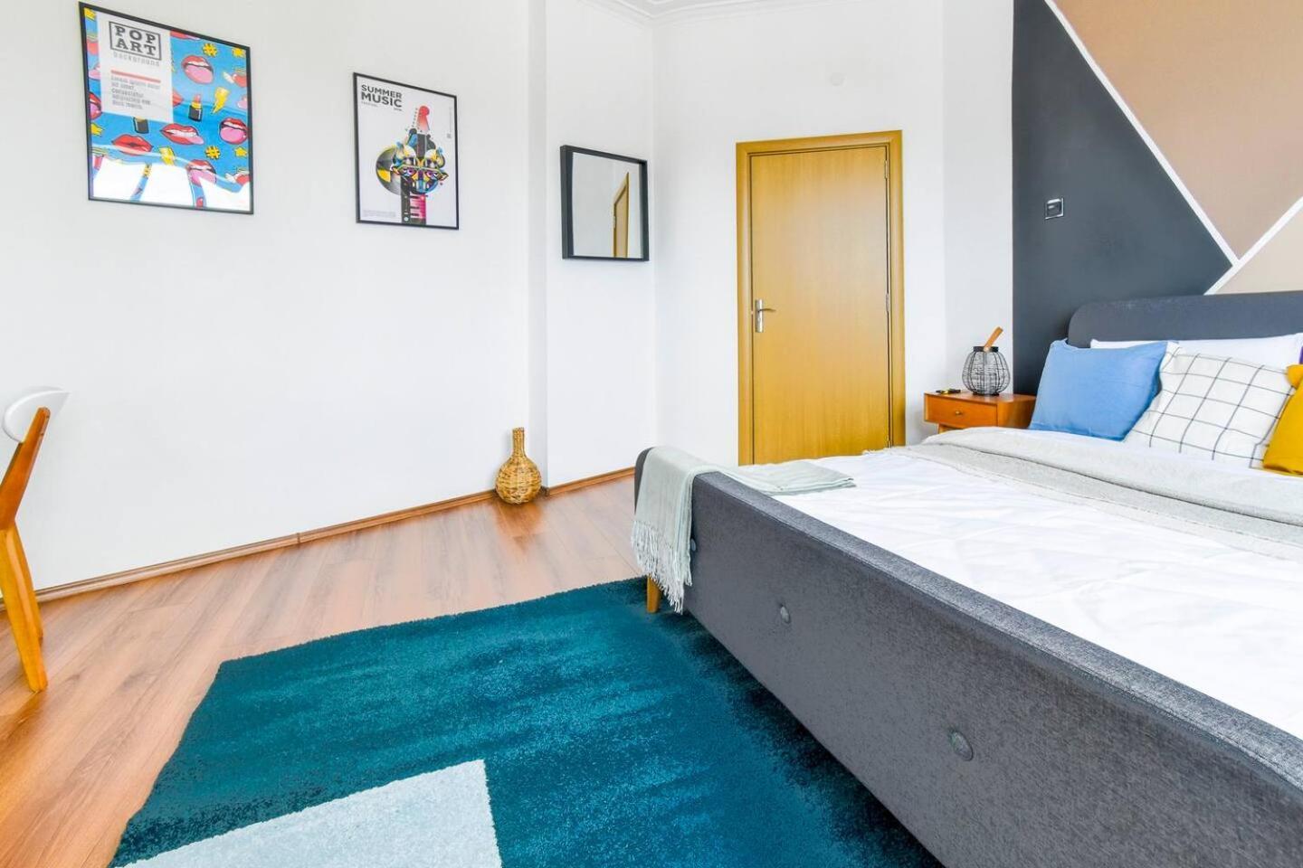 Super Fresh! 3Bdr Apartment In Sofia Center'S Artistic Area Eksteriør bilde