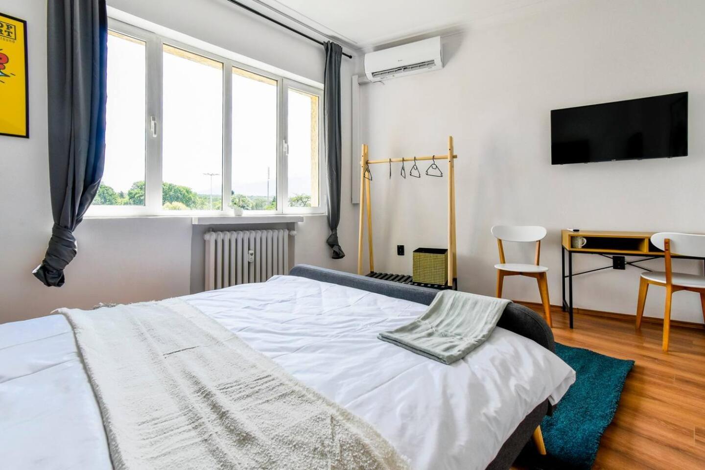 Super Fresh! 3Bdr Apartment In Sofia Center'S Artistic Area Eksteriør bilde